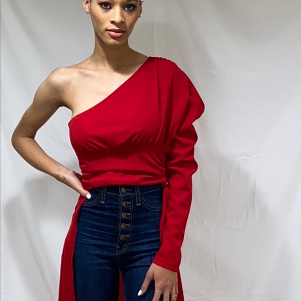 ❤️One Shoulder Runway Top❤️